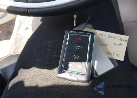 2024 Jeep Grand Cherokee 4Xe z USA, uszkodzony, nr VIN 1C4RJYB65RC117685